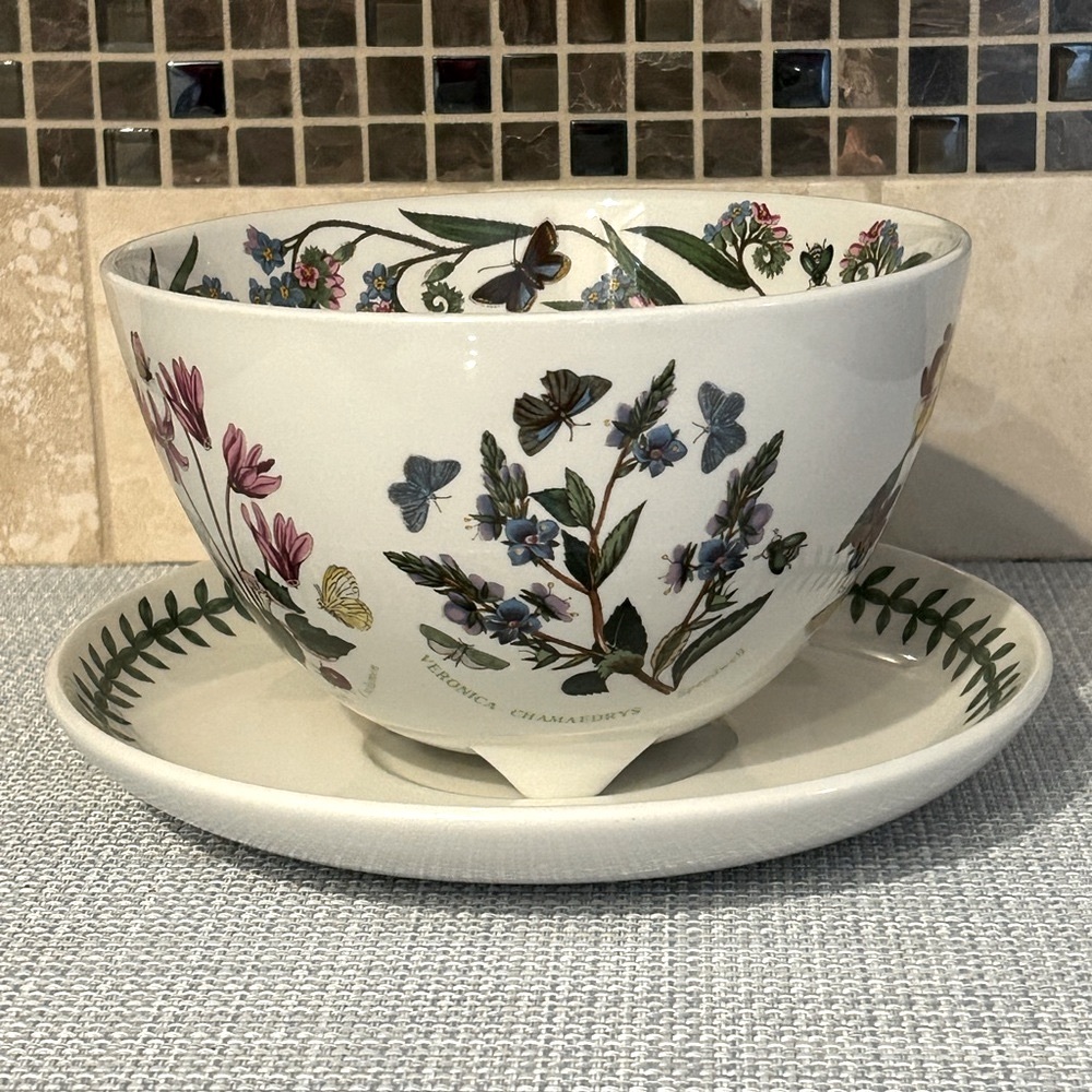Portmeirion Botanic Garden Berry Bowl and Plate 6.75” D x 4” H, 8” Round Plate